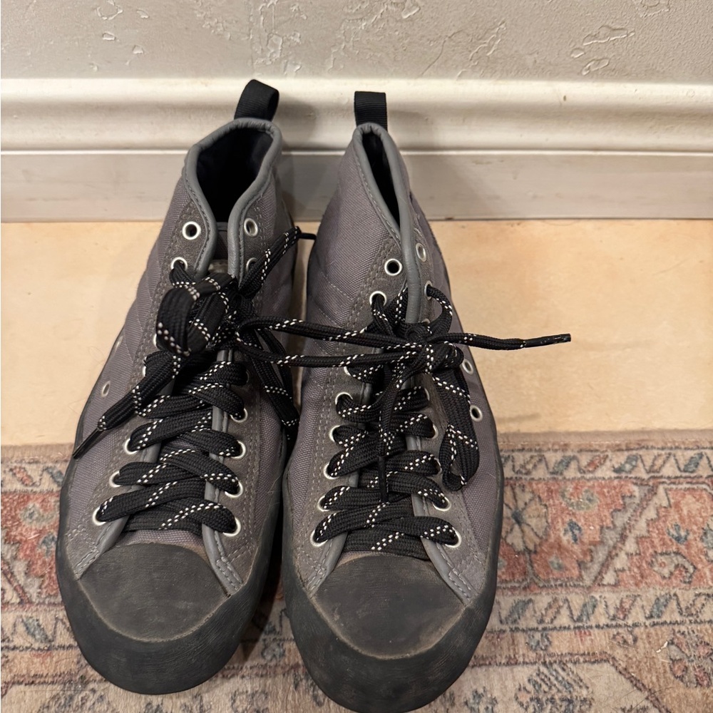 SOILL hiking ascent shoes